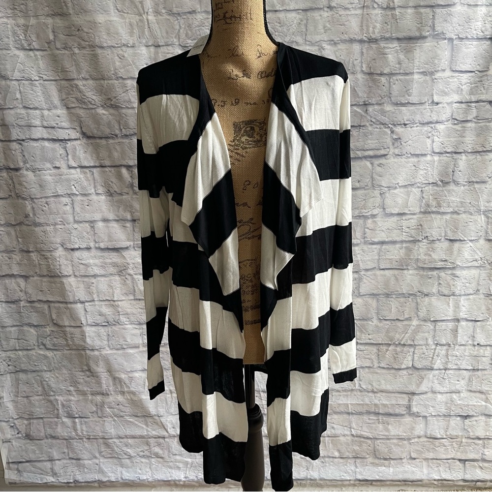 New Open Face New York & Company Cardigan Sweater